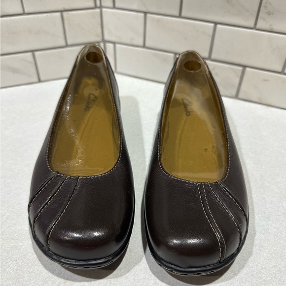 Clarks Women's Brown Leather Slip On Flats Round Toe Shoes Size 9M Style-84697 - Picture 10 of 11